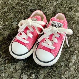 Converse All Star Pink Canvas Low Tops Size 6 EUC